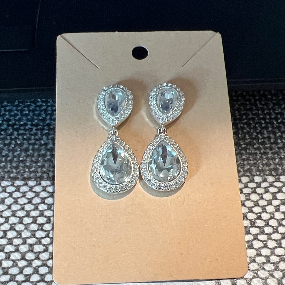 Elegant Silver Teardrop Earrings